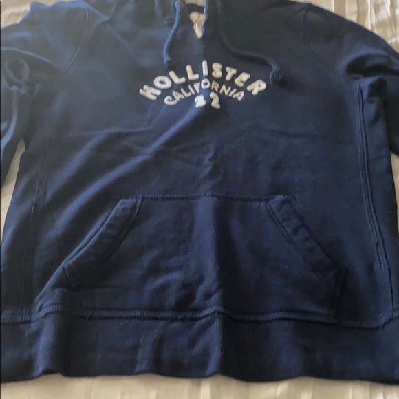 Hollister Hoodie - Picture 2 of 4